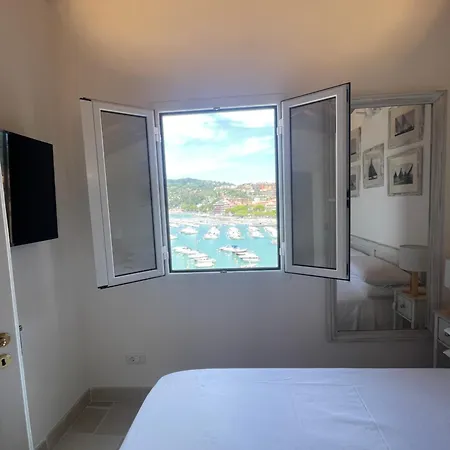 Ventidue - Fronte Mare Apartment