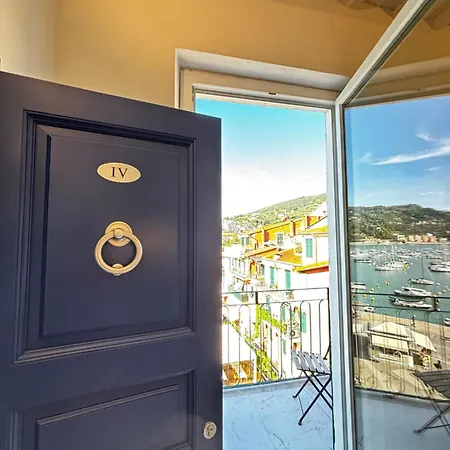 Ventidue - Fronte Mare Apartman *